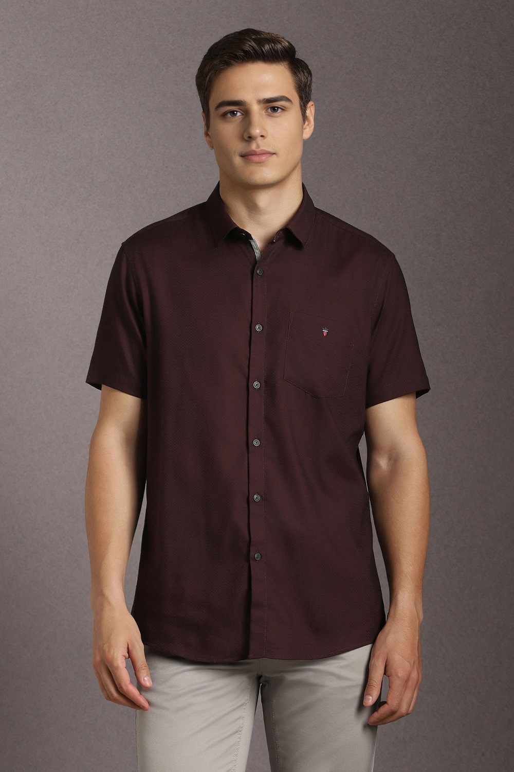 Men Maroon Textured Half Sleeves Casual Shirt-Maroon