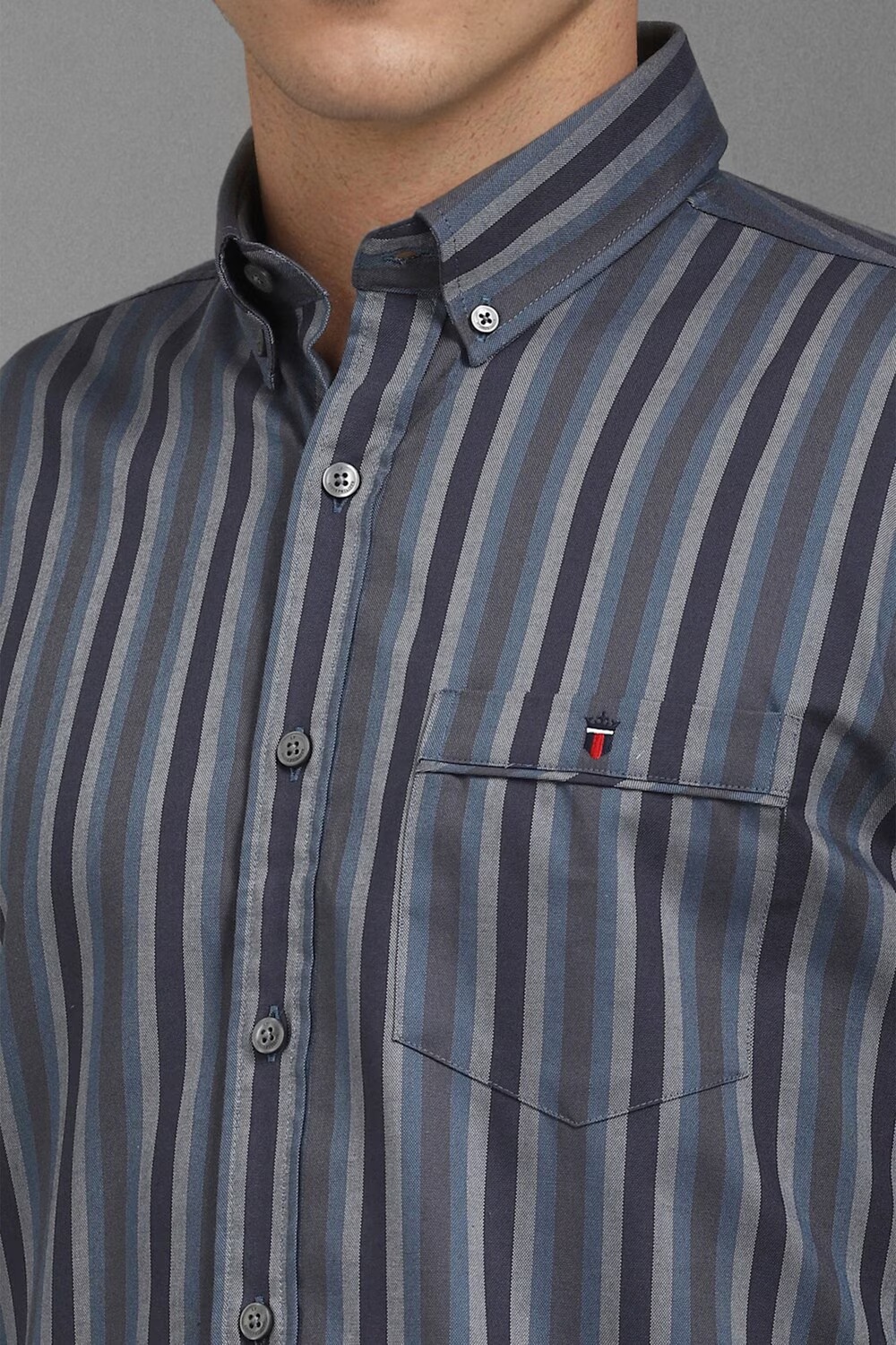 77124-men-grey-slim-fit-stripe-full-sleeves-casual-shirt-grey-1.jpg