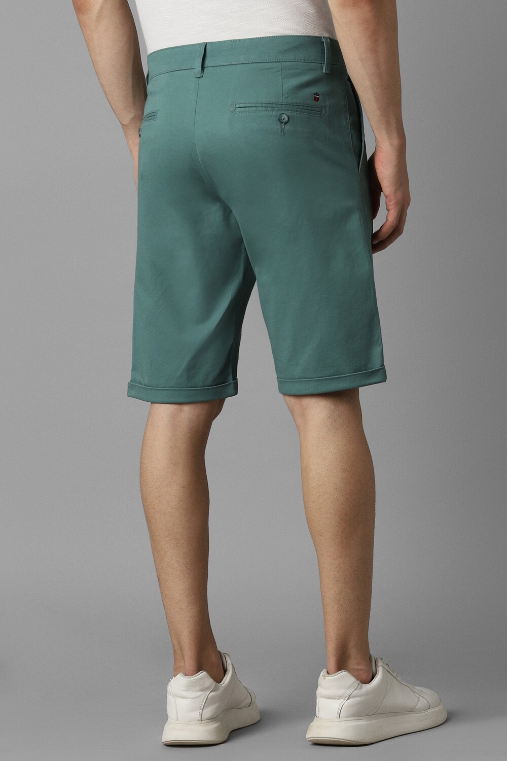 77242-men-green-solid-slim-fit-shorts-green-1.jpg