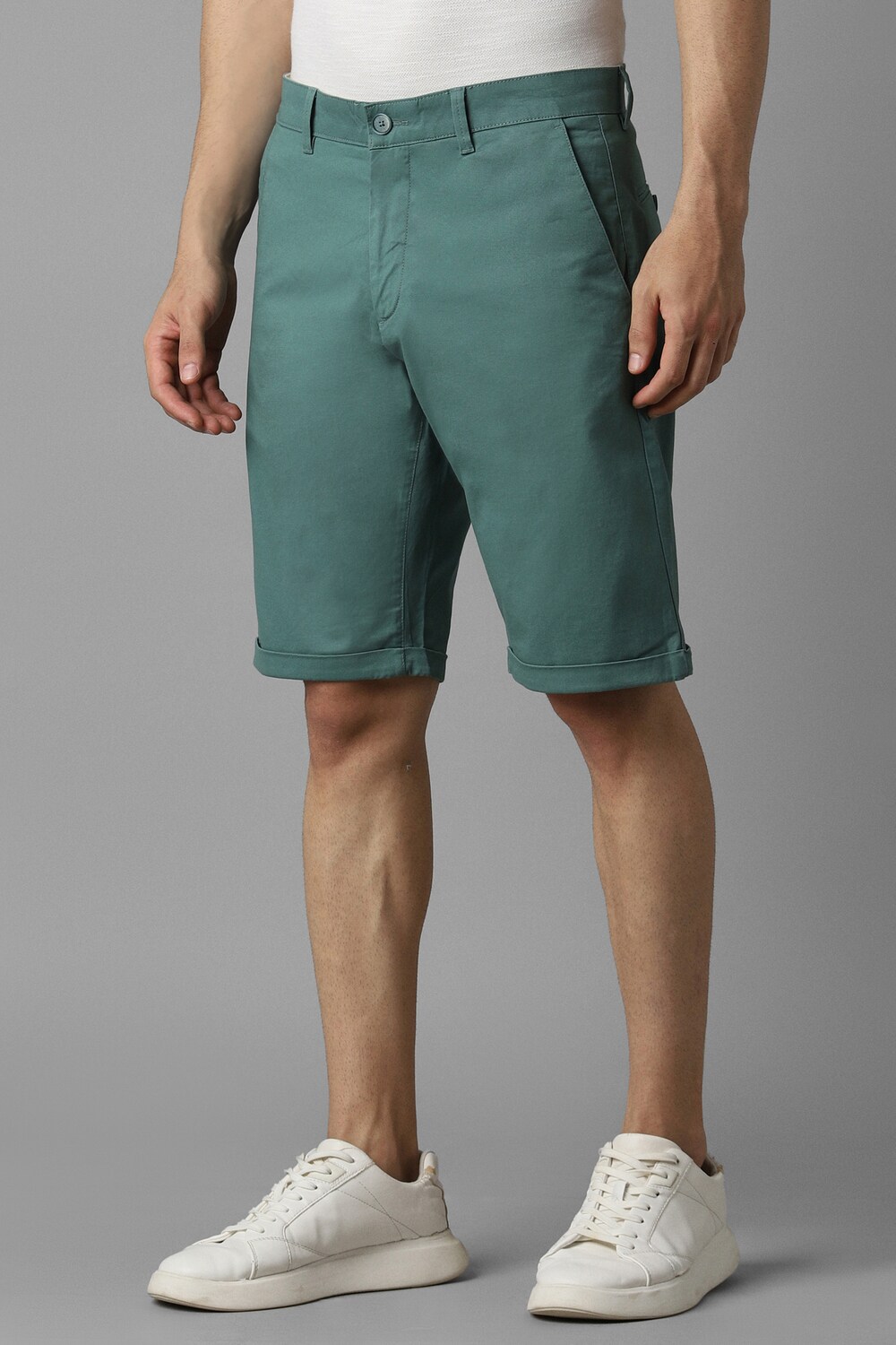 77242-men-green-solid-slim-fit-shorts-green-1.jpg
