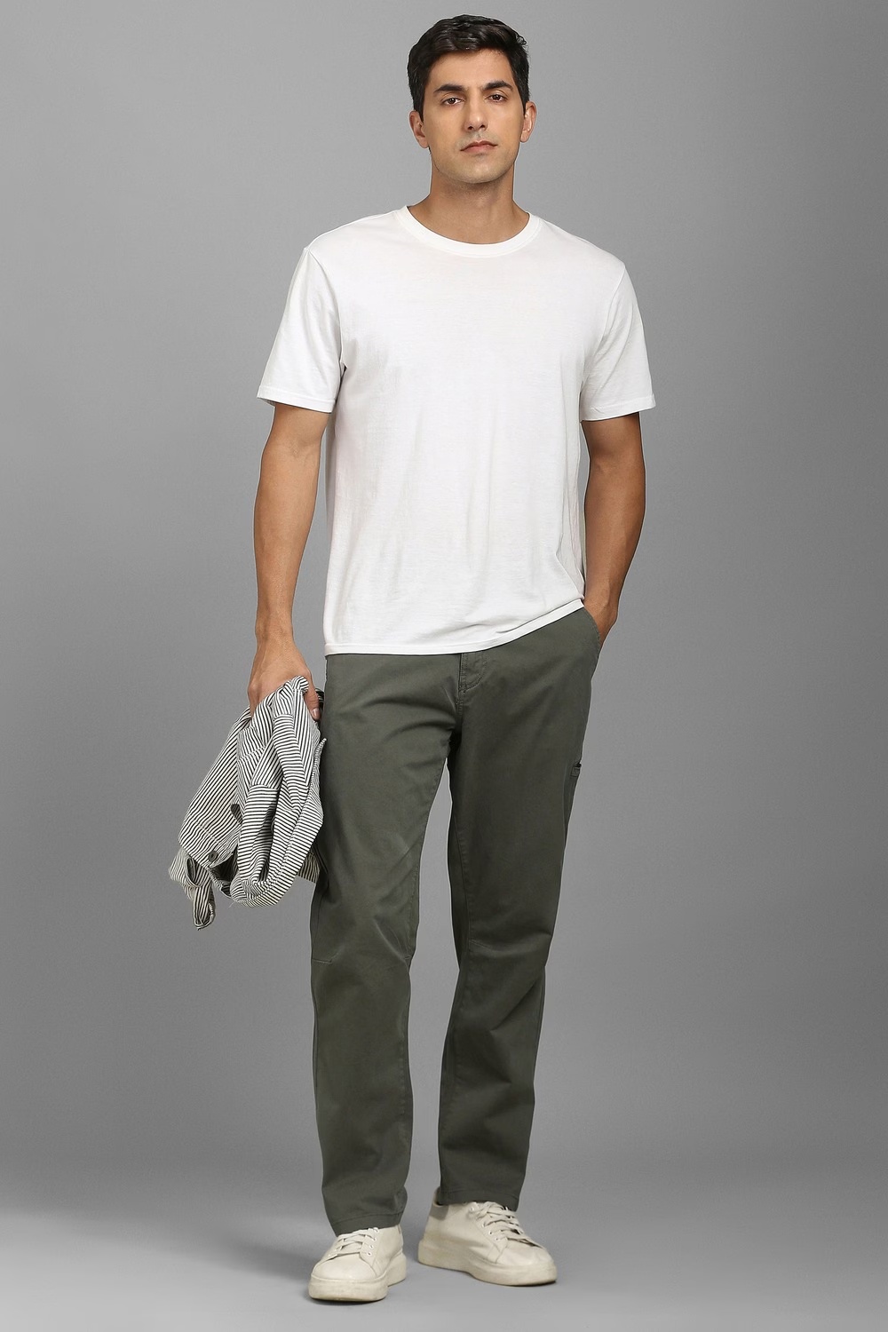 77530-men-olive-solid-flat-front-casual-trousers-olive-1.jpg