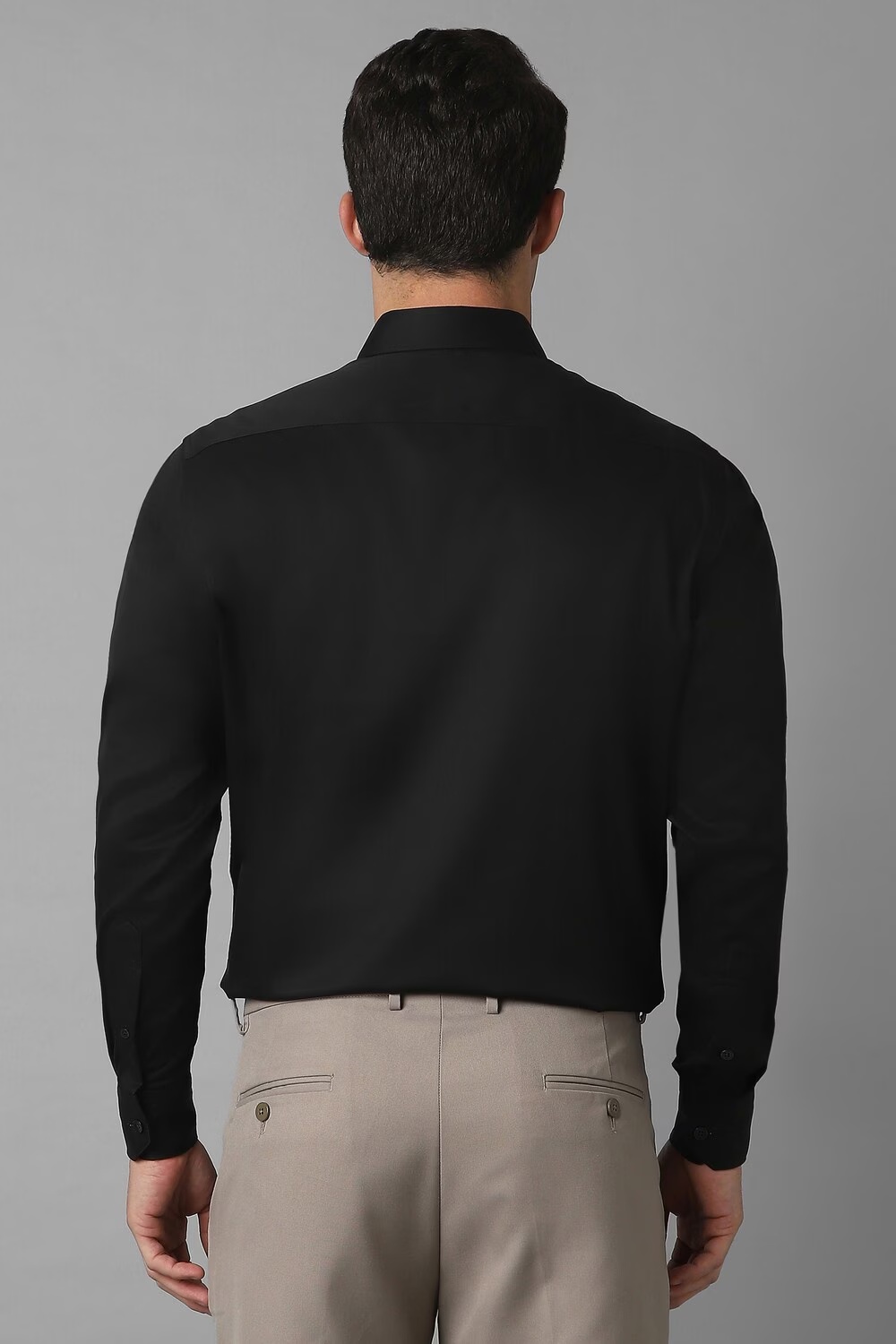 77709-men-black-classic-fit-solid-full-sleeves-formal-shirt-black-1.jpg