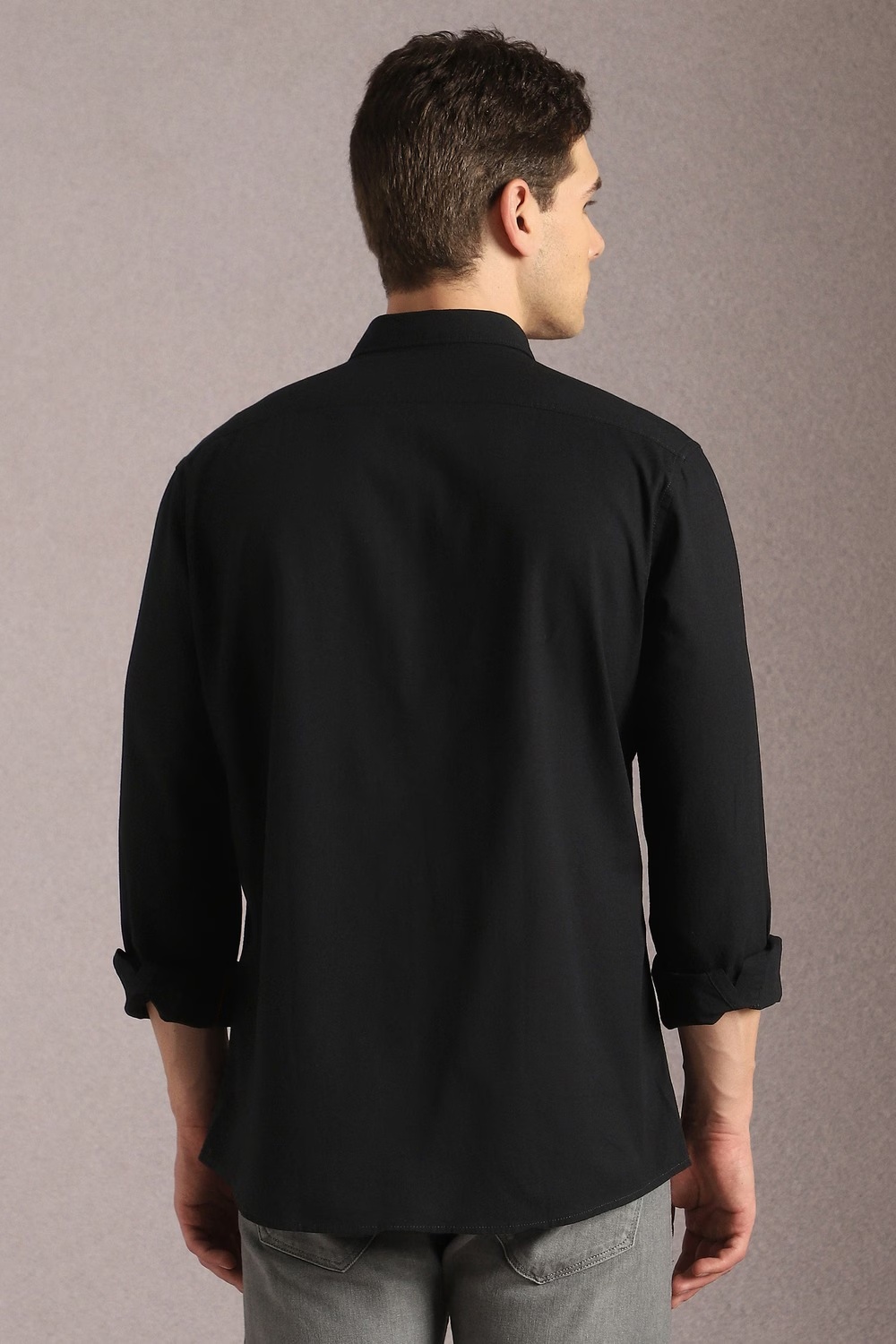 77726-men-black-solid-full-sleeves-casual-shirt-black-1.jpg