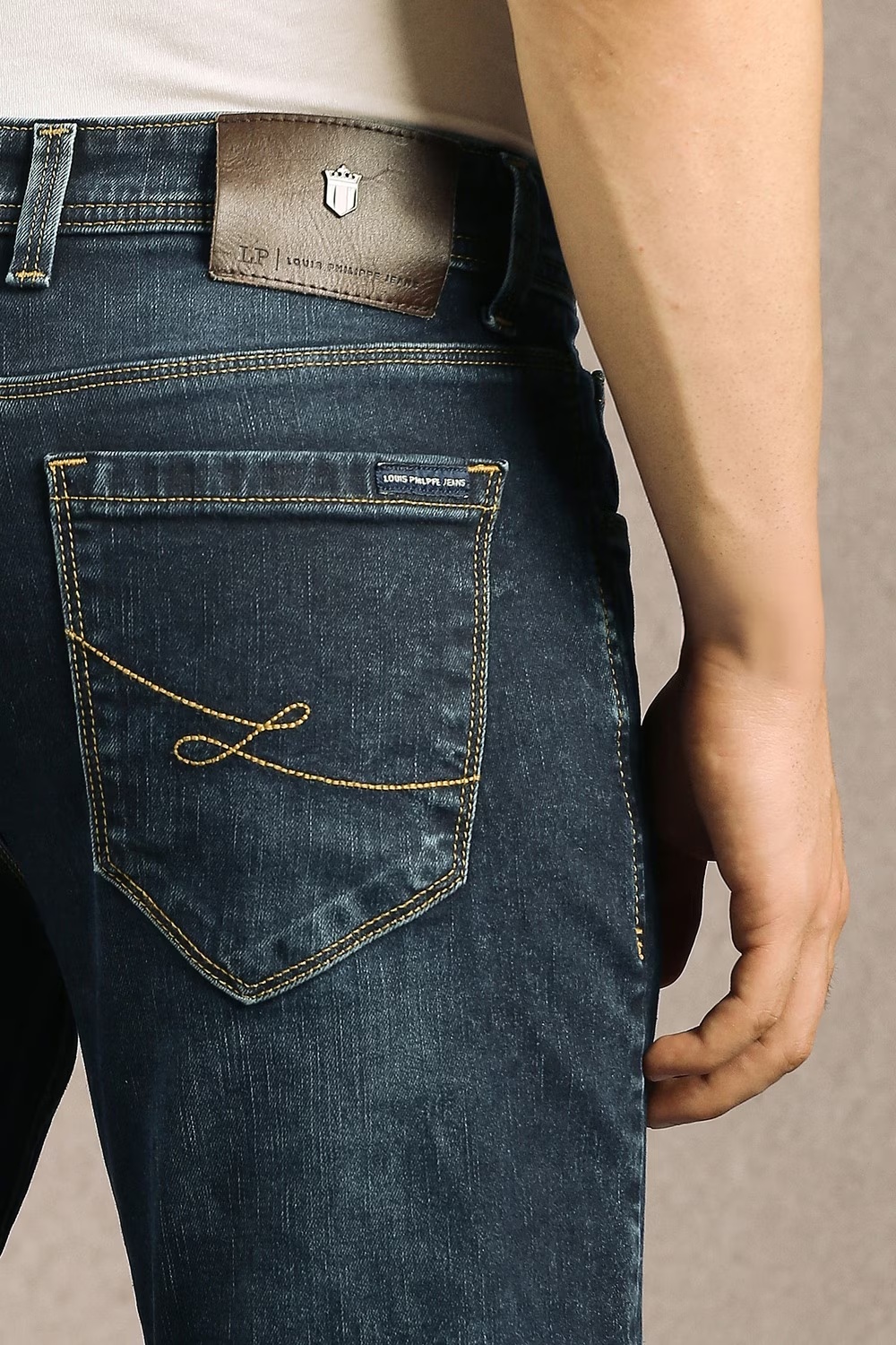 78118-men-navy-mid-smart-fit-jeans-navy-1.jpg
