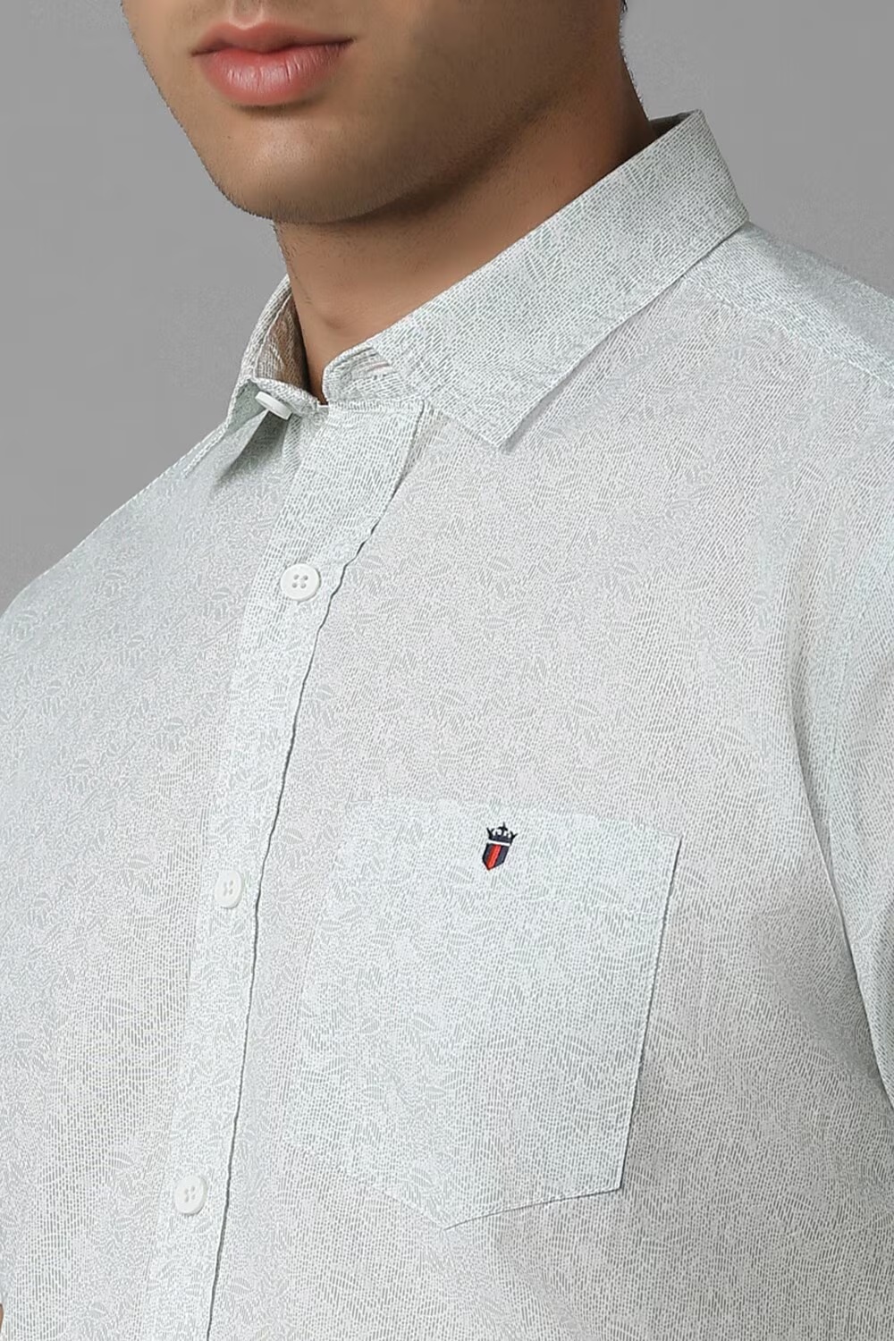 7854-men-white-slim-fit-print-half-sleeves-casual-shirt-white-1.jpg