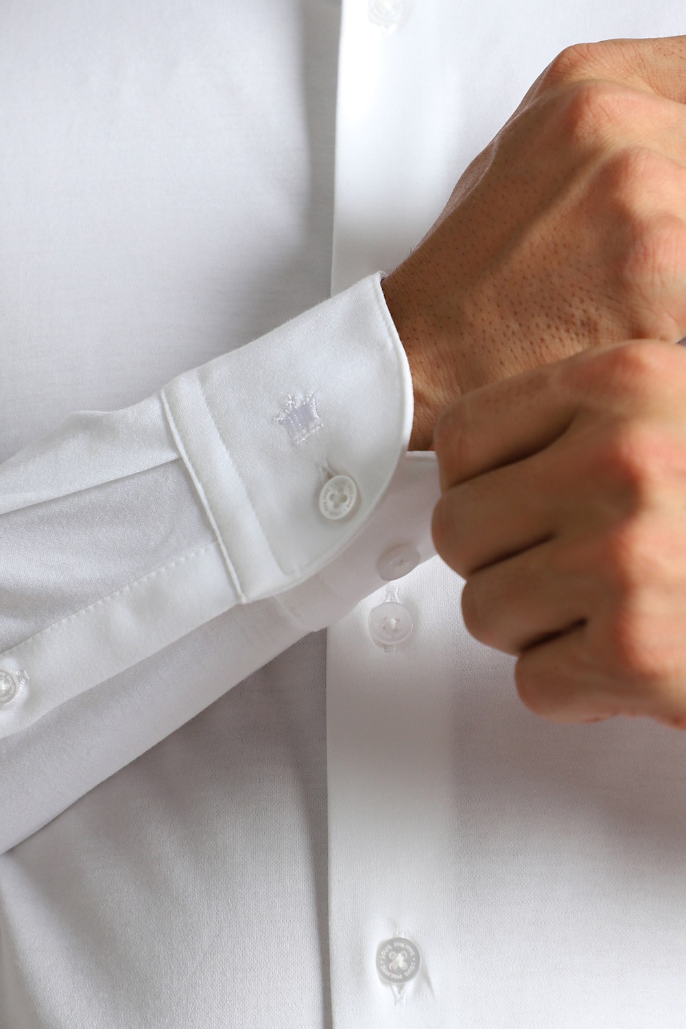 78746-men-white-slim-fit-solid-full-sleeves-formal-shirt-white-1.jpg