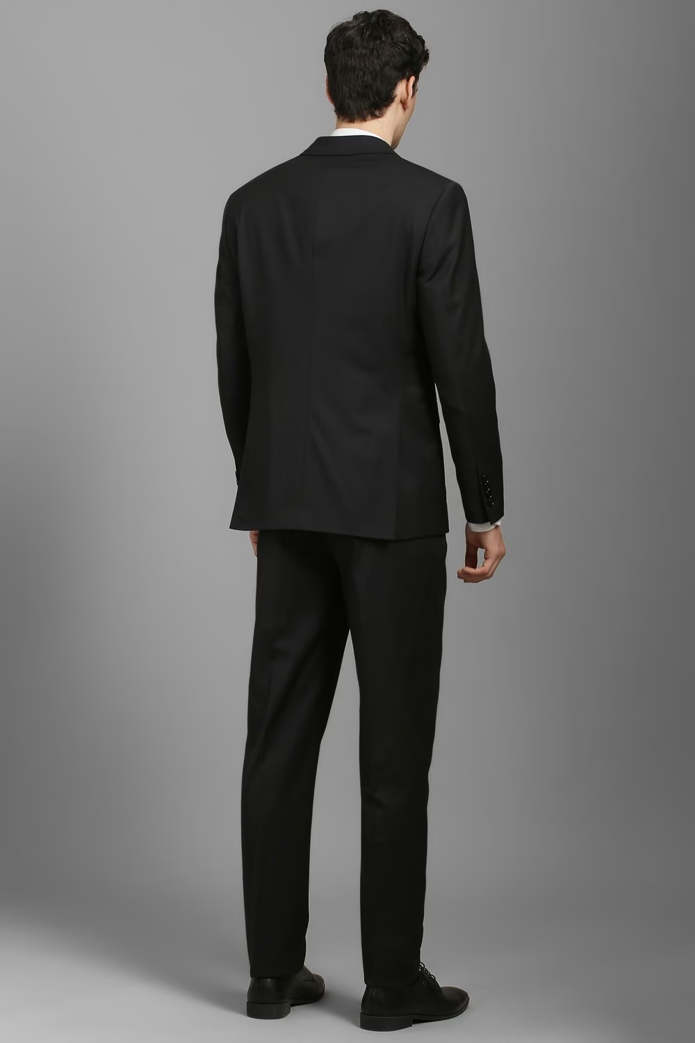 78754-men-black-slim-fit-textured-formal-two-piece-suit-black-1.jpg