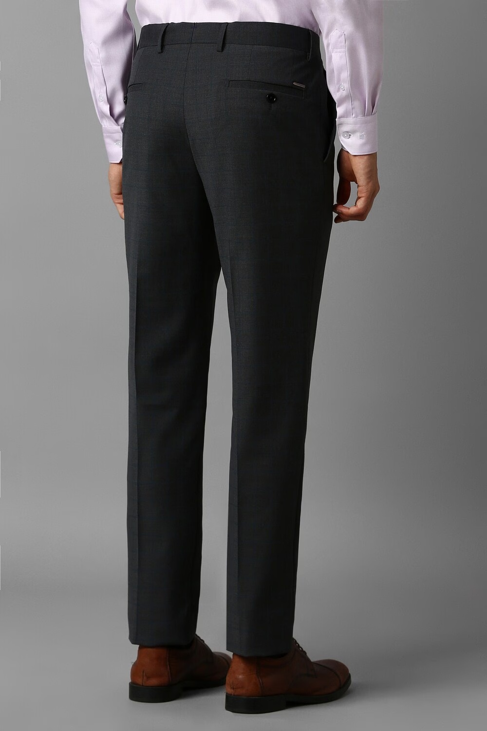 7894-men-grey-slim-fit-check-flat-front-formal-trousers-grey-1.jpg