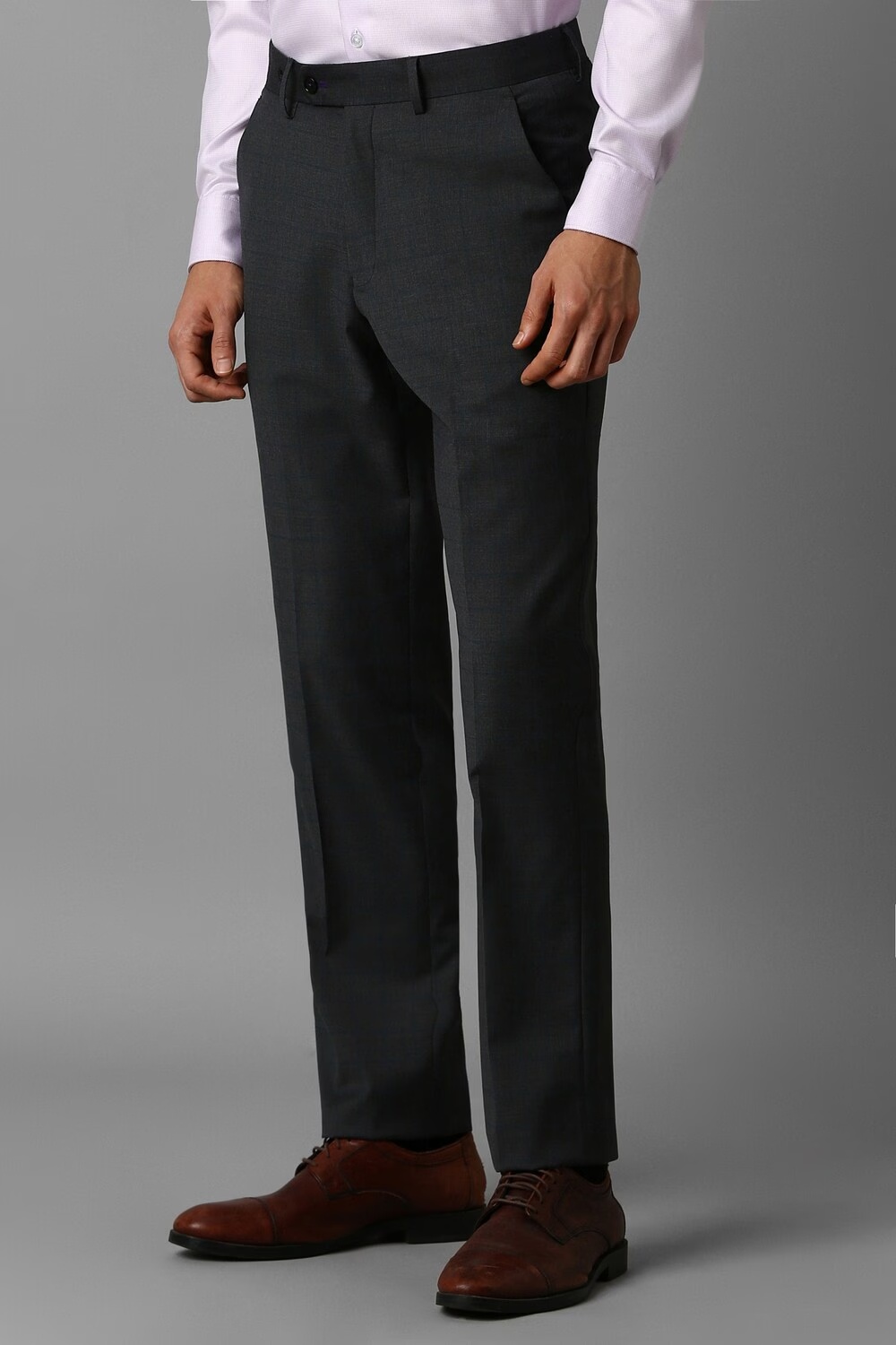 7894-men-grey-slim-fit-check-flat-front-formal-trousers-grey-1.jpg