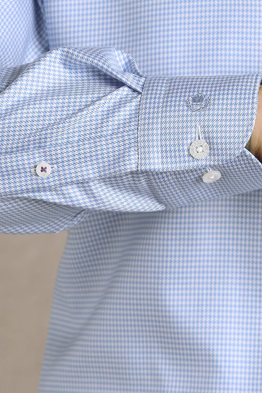 79311-men-light-blue-check-full-sleeves-formal-shirt-light-blue-1.jpg