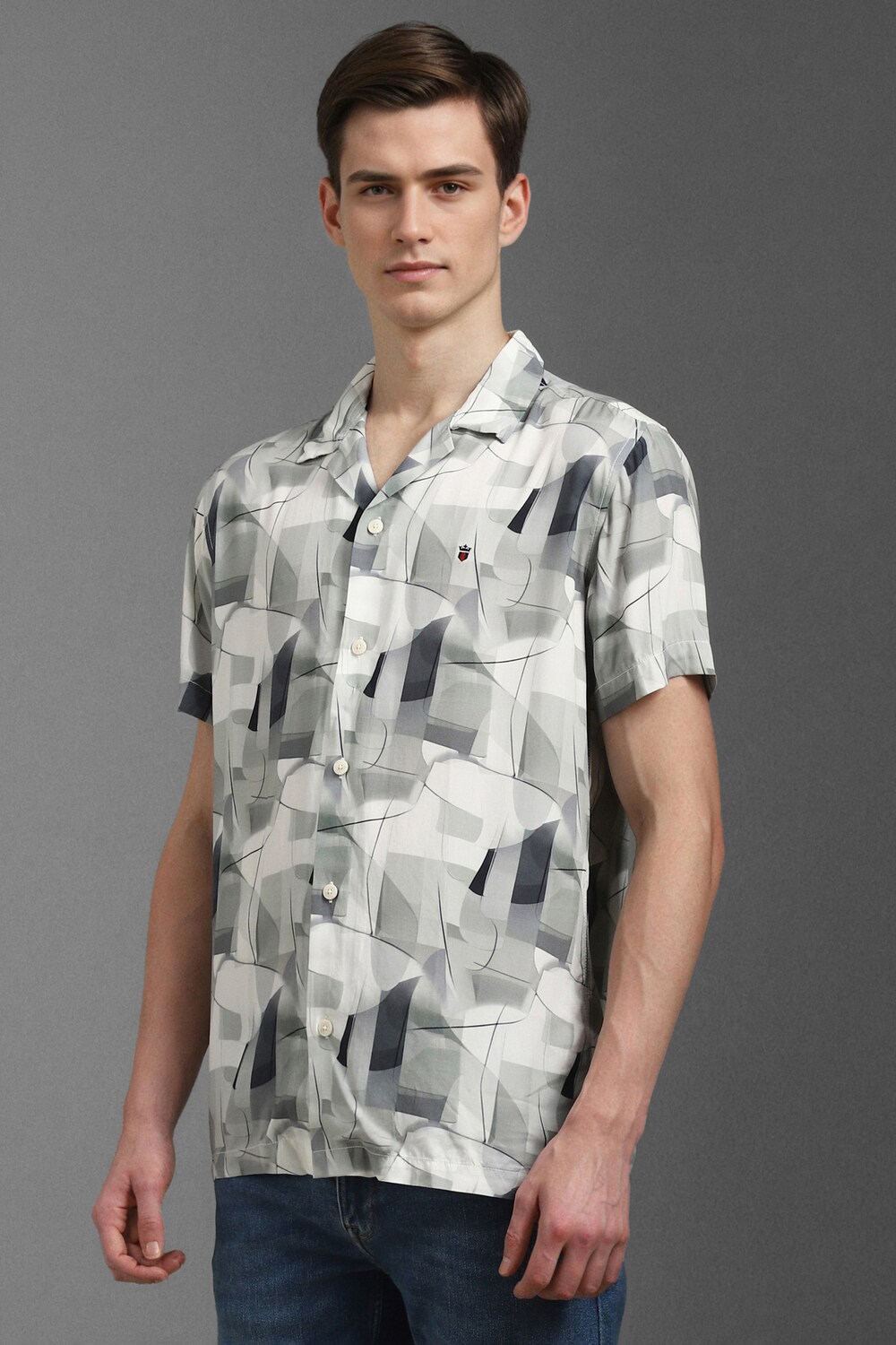 79347-men-grey-slim-fit-print-half-sleeves-casual-shirt-grey-1.jpg