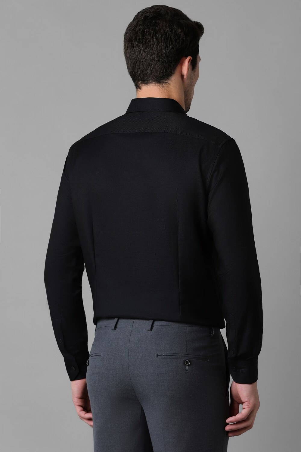 79371-men-black-slim-fit-textured-full-sleeves-formal-shirt-black-1.jpg