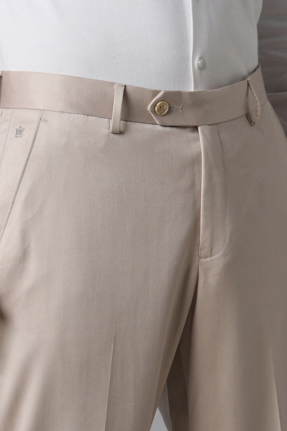 79379-men-beige-slim-fit-solid-formal-two-piece-suit-beige-1.jpg