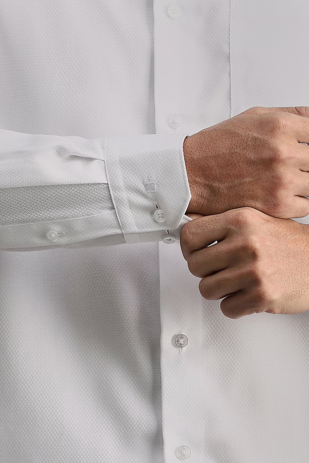 79470-men-white-textured-full-sleeves-formal-shirt-white-1.jpg