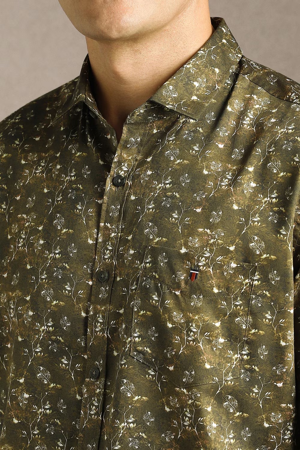 79484-men-olive-print-full-sleeves-casual-shirt-olive-1.jpg