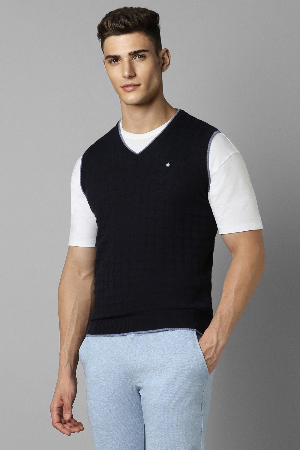 79538-men-black-textured-crew-neck-full-sleeves-sweater-black-1.jpg