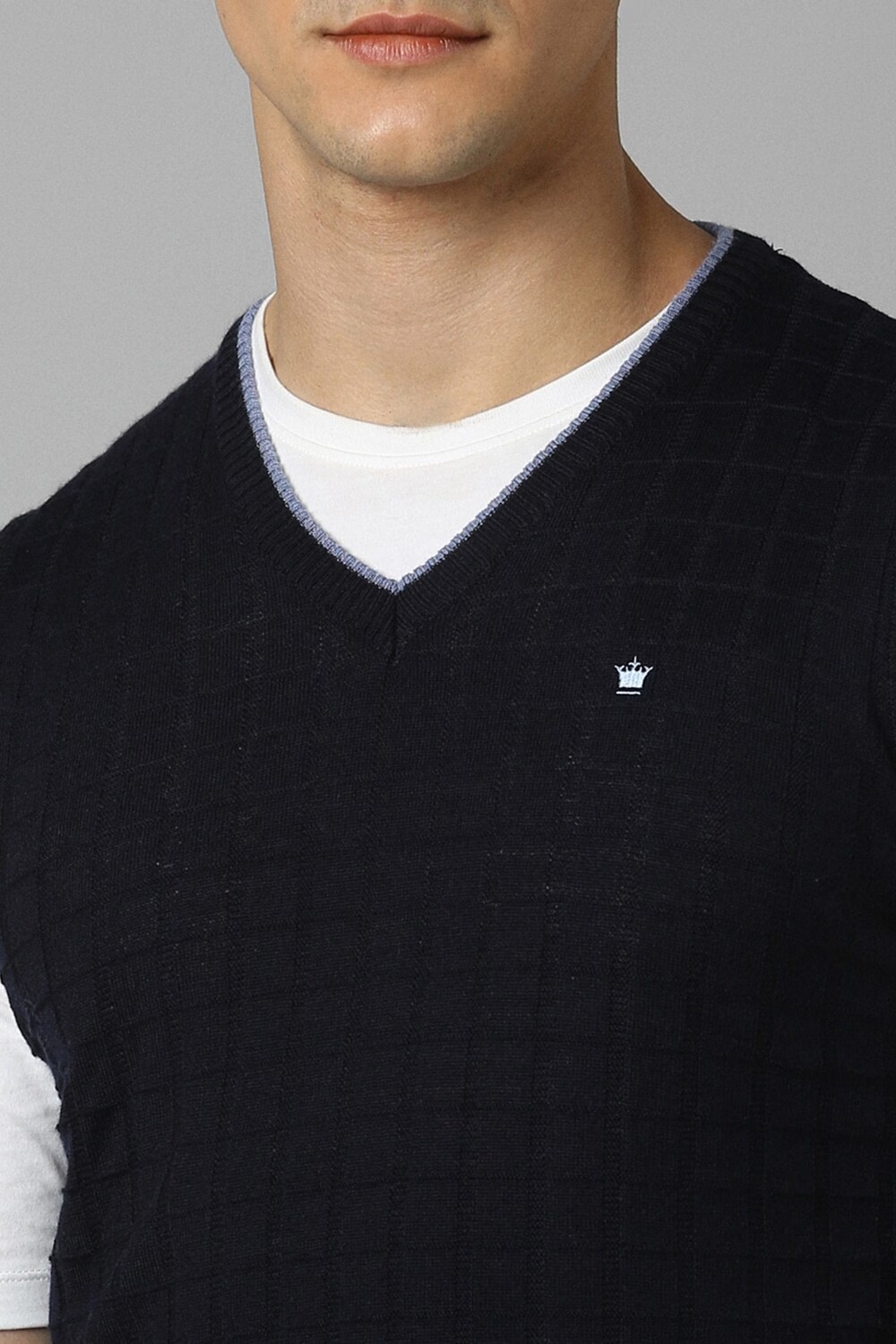 79538-men-black-textured-crew-neck-full-sleeves-sweater-black-1.jpg