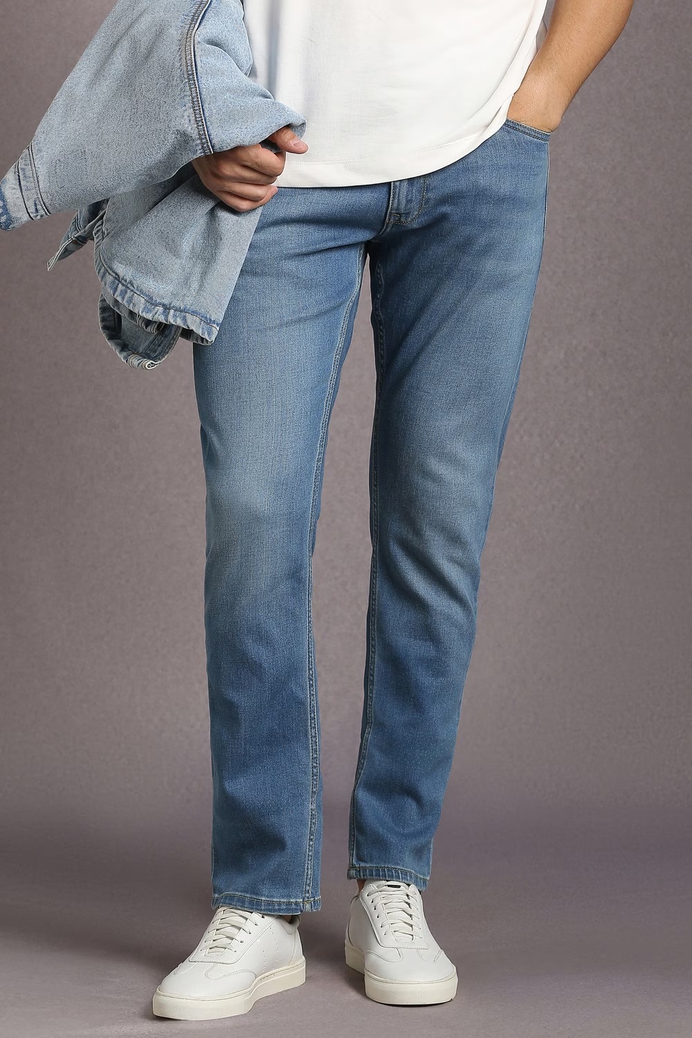 79922-men-blue-mid-wash-regular-fit-jeans-blue-1.jpg