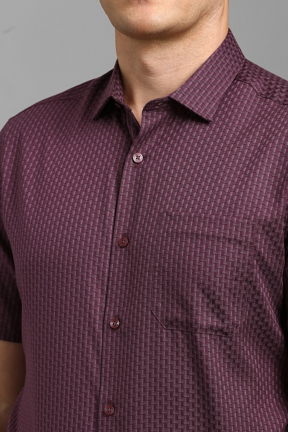 80031-men-maroon-print-half-sleeves-formal-shirt-maroon-1.jpg