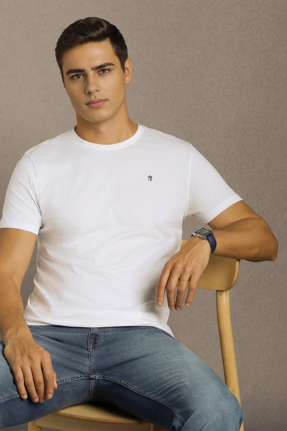 80249-men-white-solid-crew-neck-tri-color-logo-t-shirt-white-1.jpg