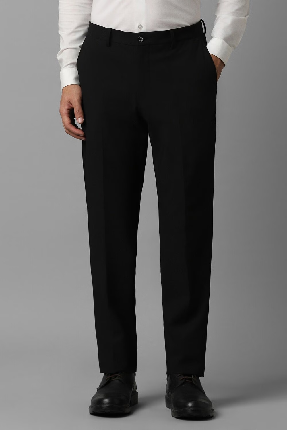 Men Black Slim Fit Solid Flat Front Formal Trousers-Black
