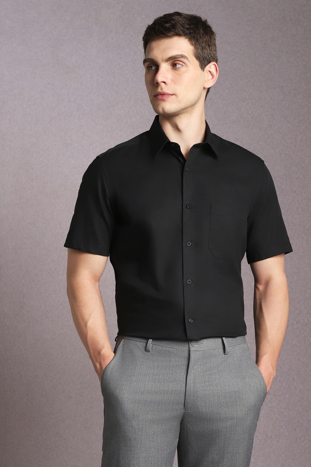 Men Black Solid Half Sleeves Formal Shirt-Black
