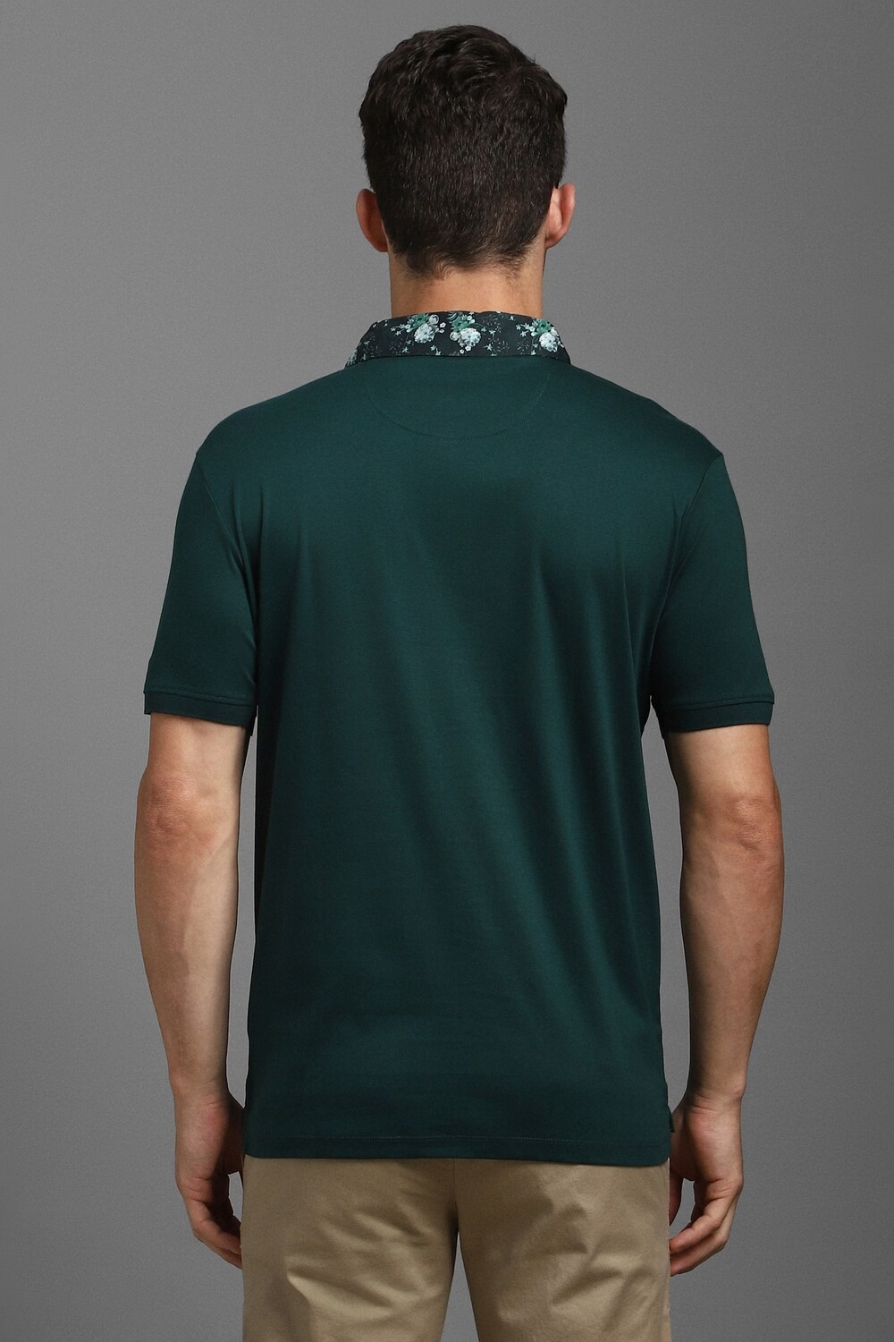 8204-men-green-solid-polo-neck-t-shirt-green-1.jpg