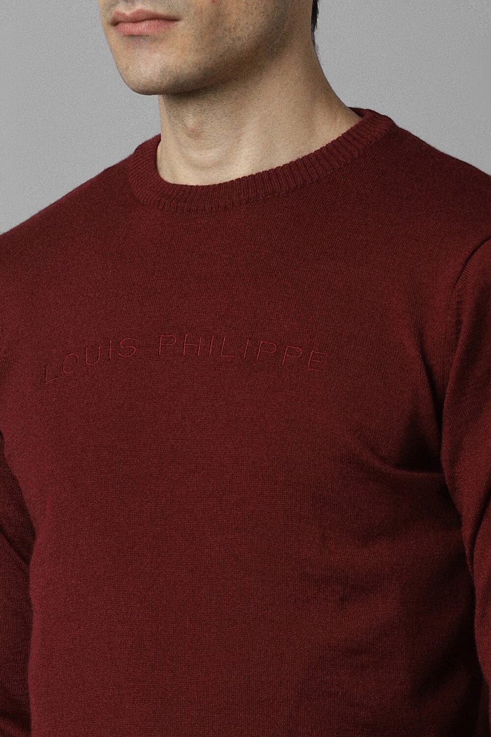 822-men-maroon-solid-crew-neck-full-sleeves-sweater-maroon-1.jpg