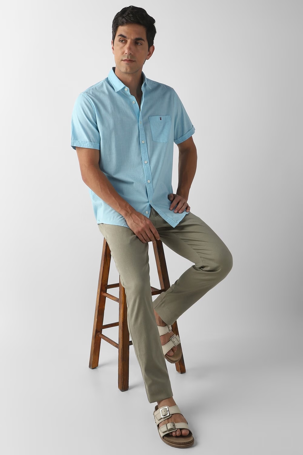 8445-men-blue-slim-fit-textured-half-sleeves-casual-shirt-blue-1.jpg
