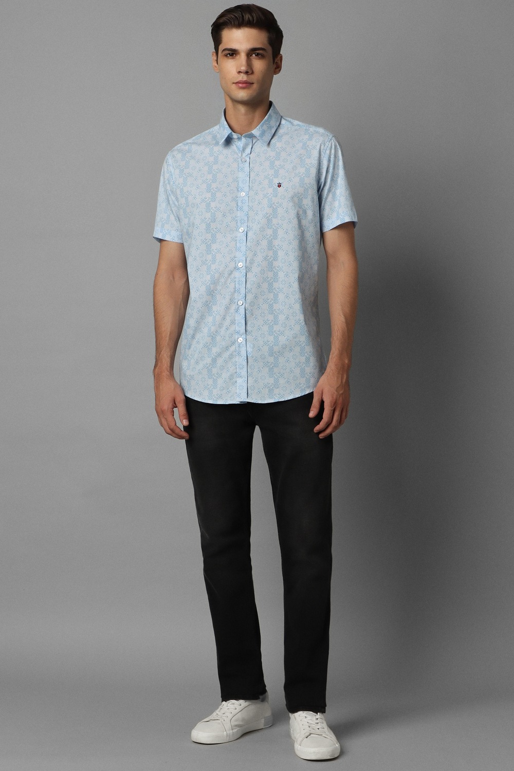 8660-men-light-blue-print-half-sleeves-casual-shirt-light-blue-1.jpg
