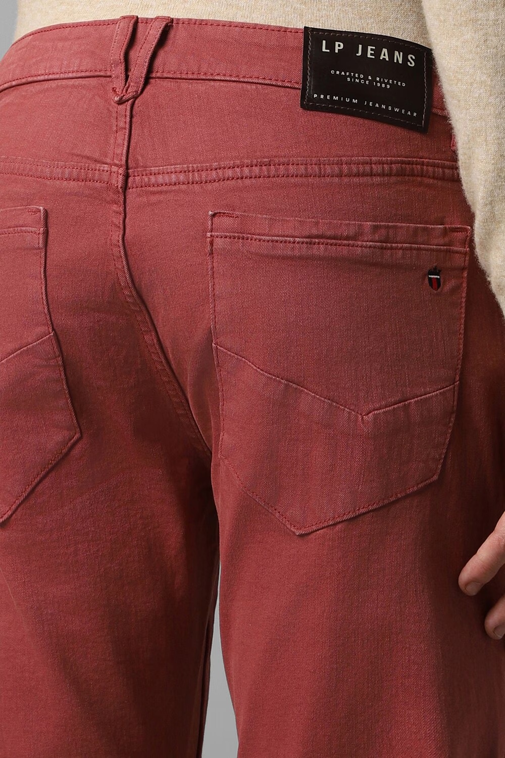 8689-men-red-dark-smart-fit-jeans-red-1.jpg