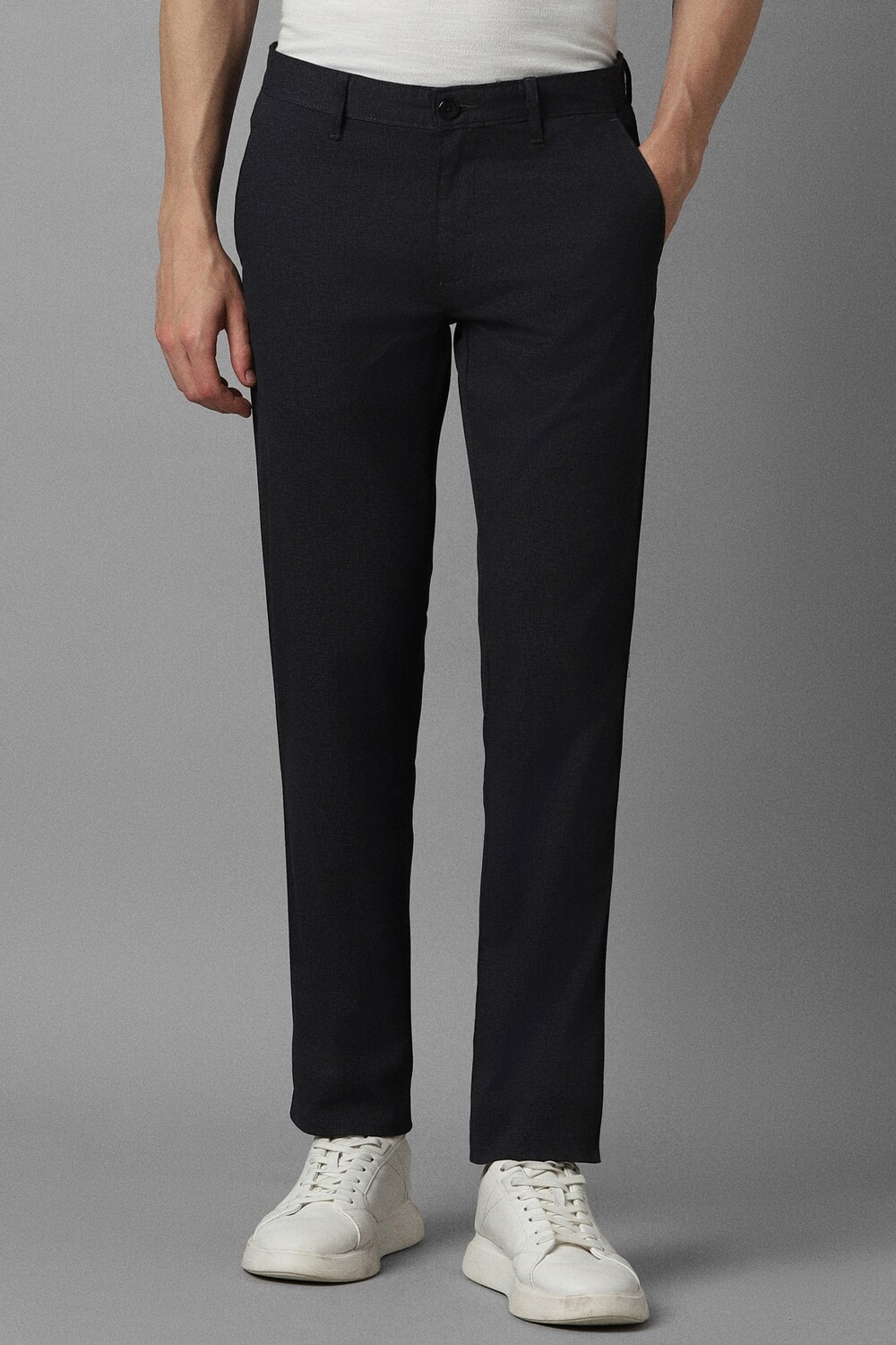 Men Black Slim Fit Print Flat Front Casual Trousers-Black