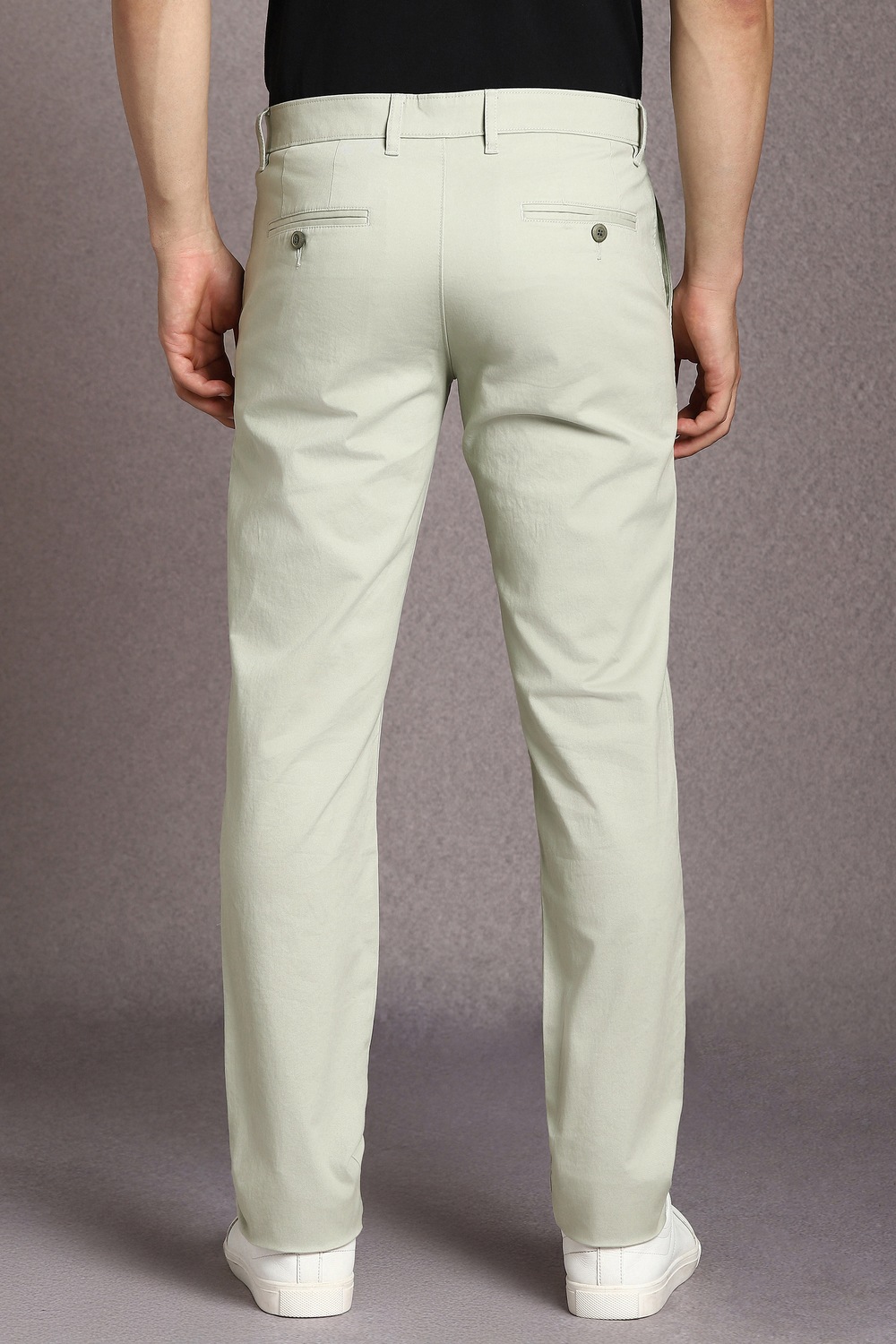 8731-men-green-solid-flat-front-casual-trousers-green-1.jpg