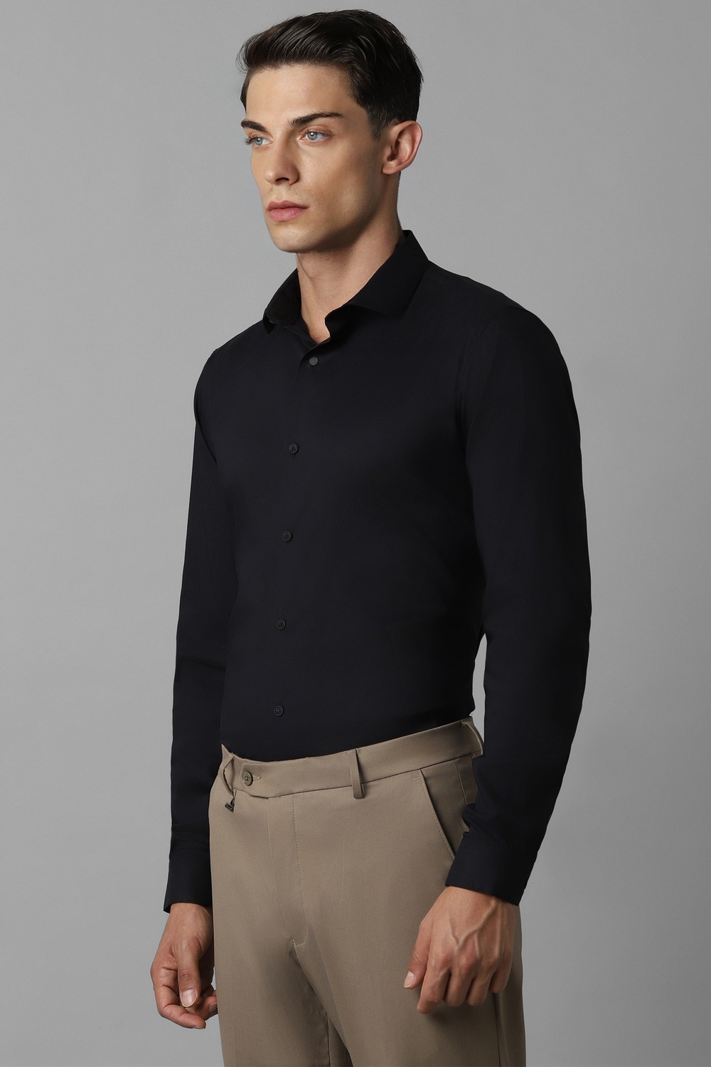 8789-men-black-solid-full-sleeves-casual-shirt-black-1.jpg