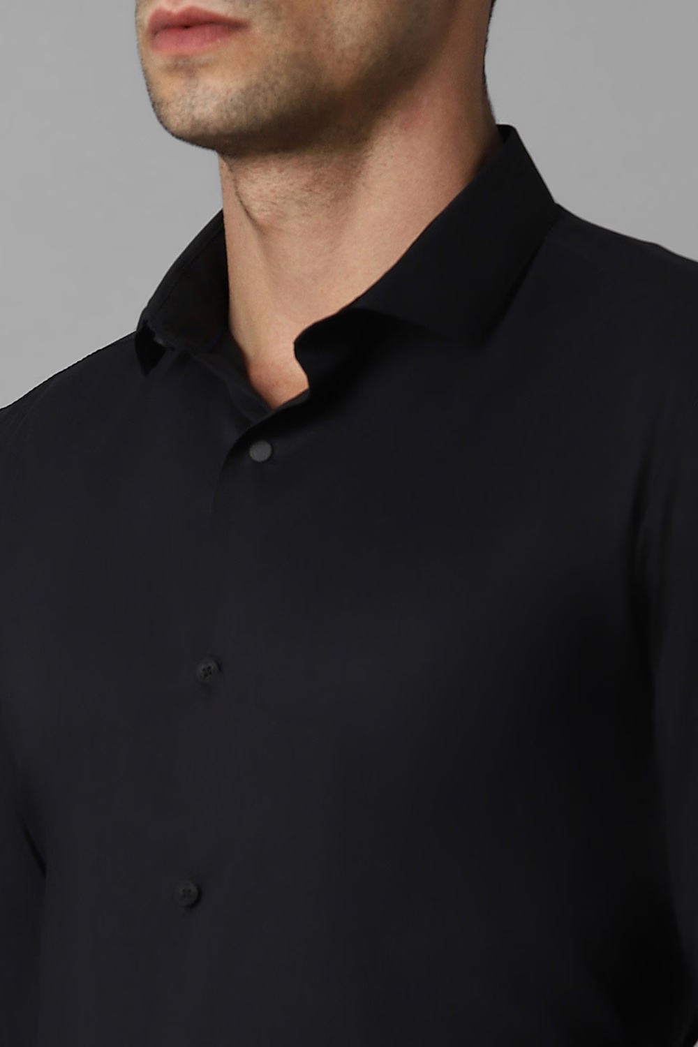 8789-men-black-solid-full-sleeves-casual-shirt-black-1.jpg