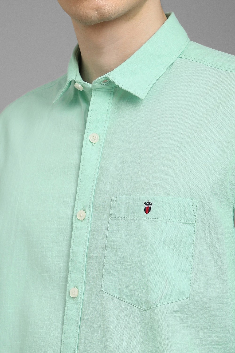 9254-men-green-slim-fit-solid-full-sleeves-casual-shirt-green-1.jpg