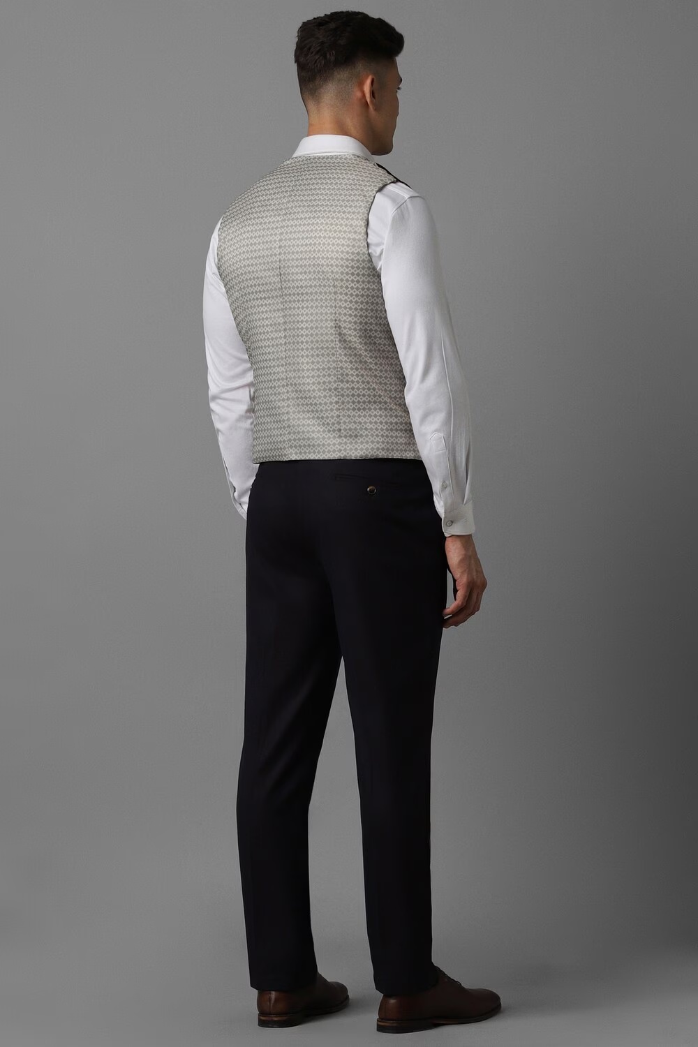 9273-men-navy-slim-fit-textured-formal-three-piece-suit-navy-1.jpg
