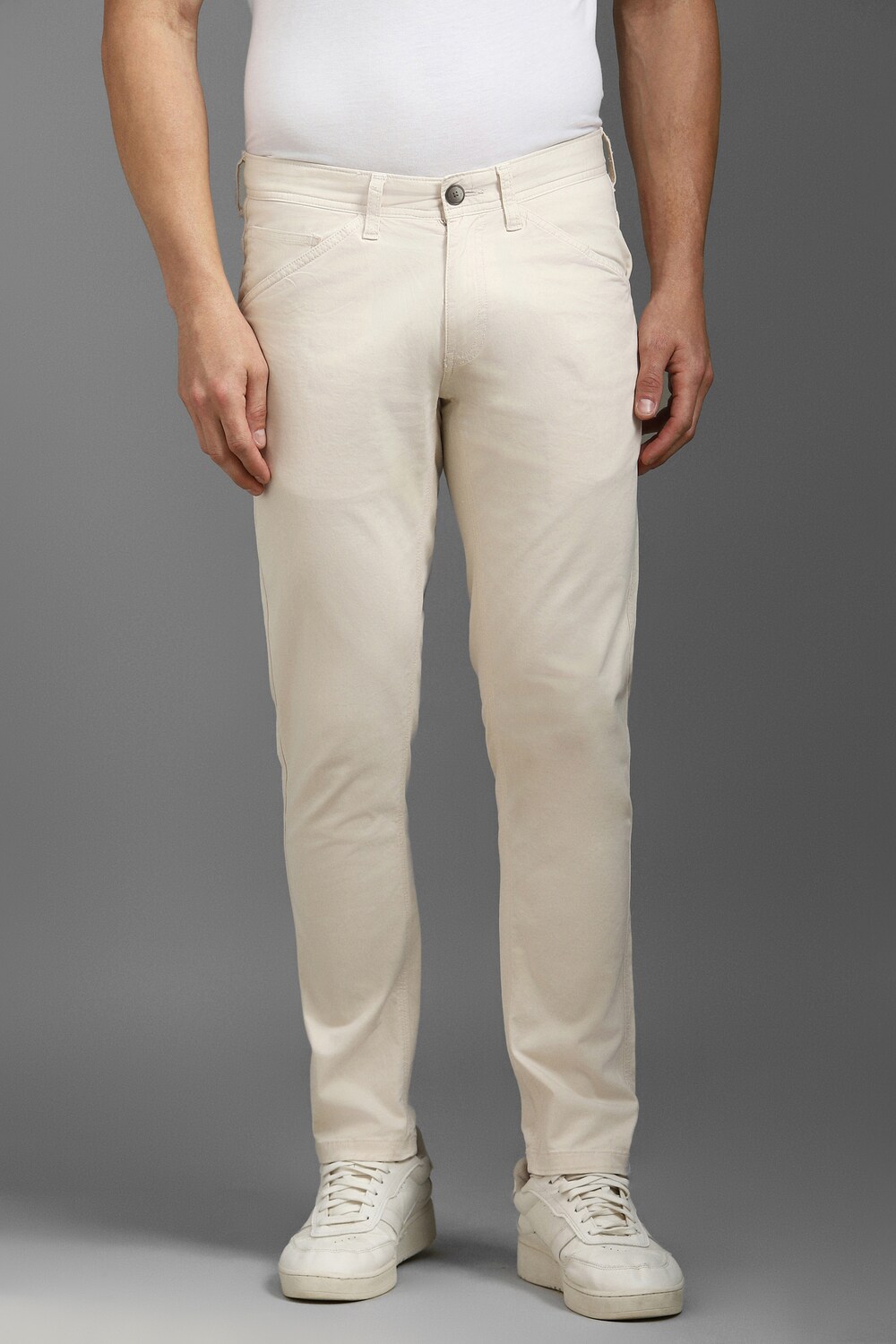 Men Beige Contemporary Fit Solid Flat Front Casual Trousers-Beige