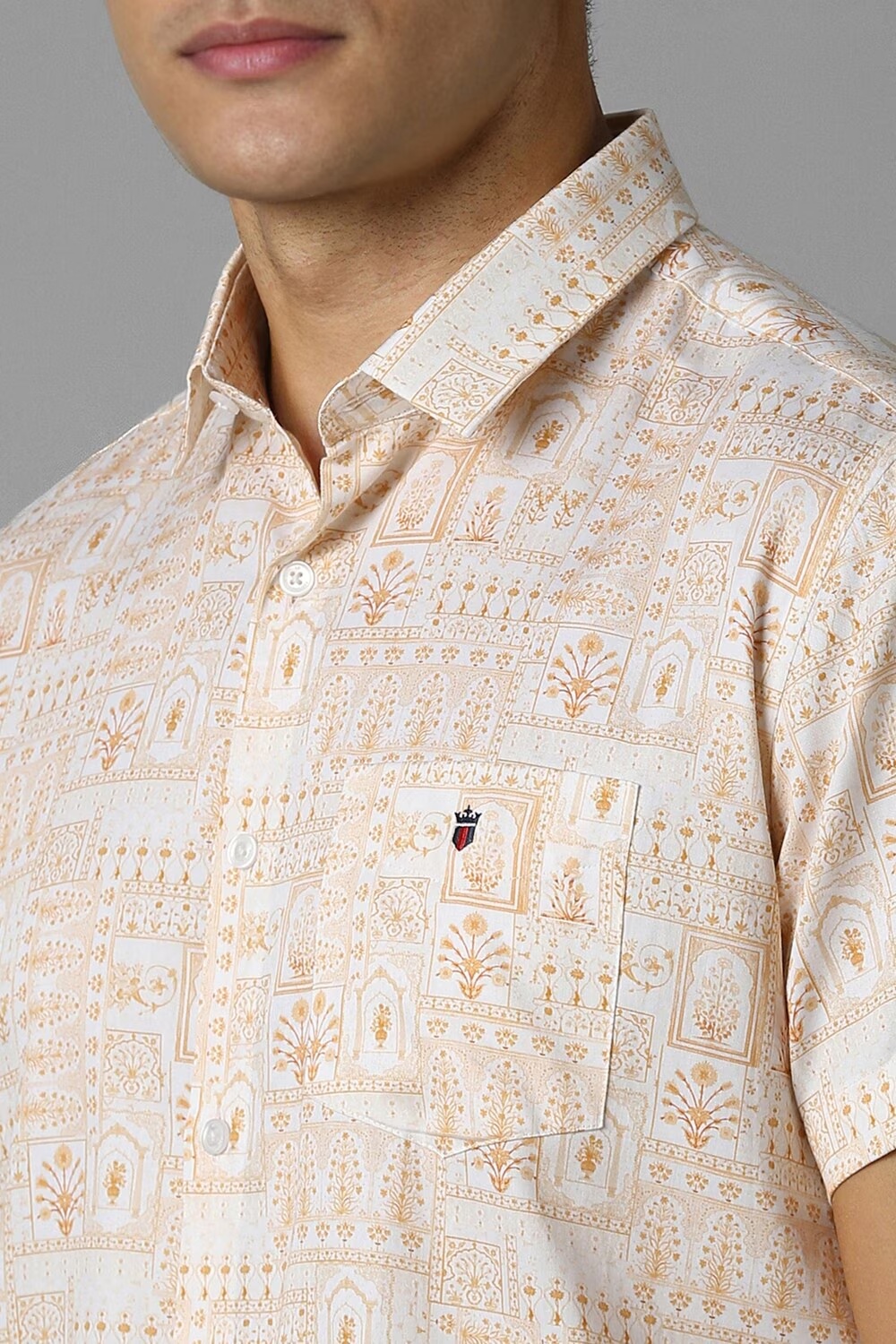 9735-men-cream-slim-fit-print-half-sleeves-casual-shirt-cream-1.jpg