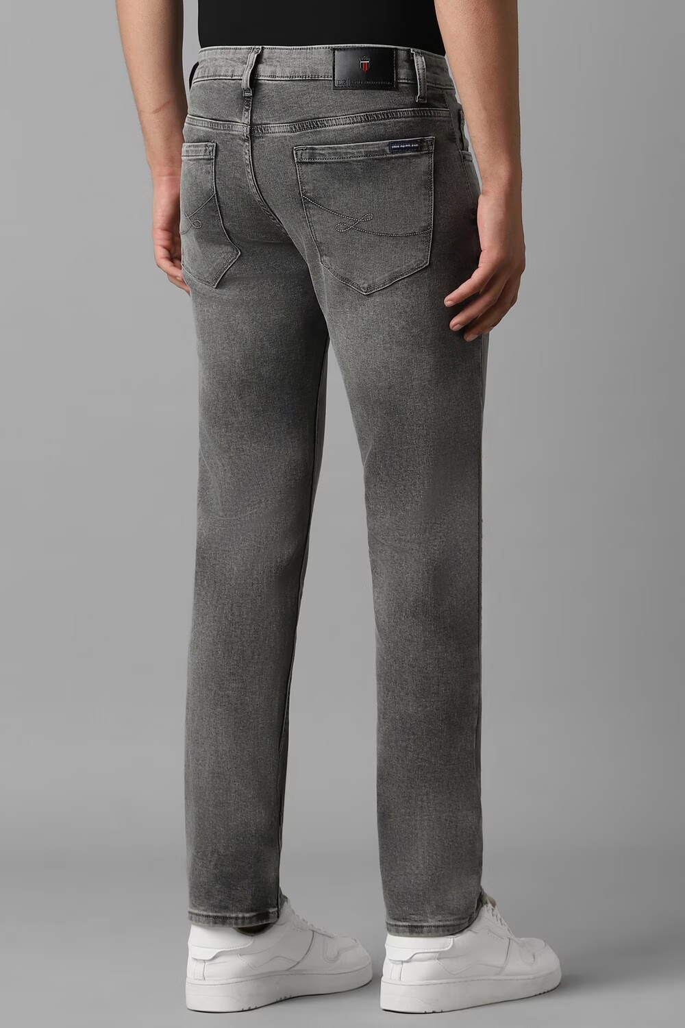 9813-men-grey-mid-slim-fit-jeans-grey-1.jpg